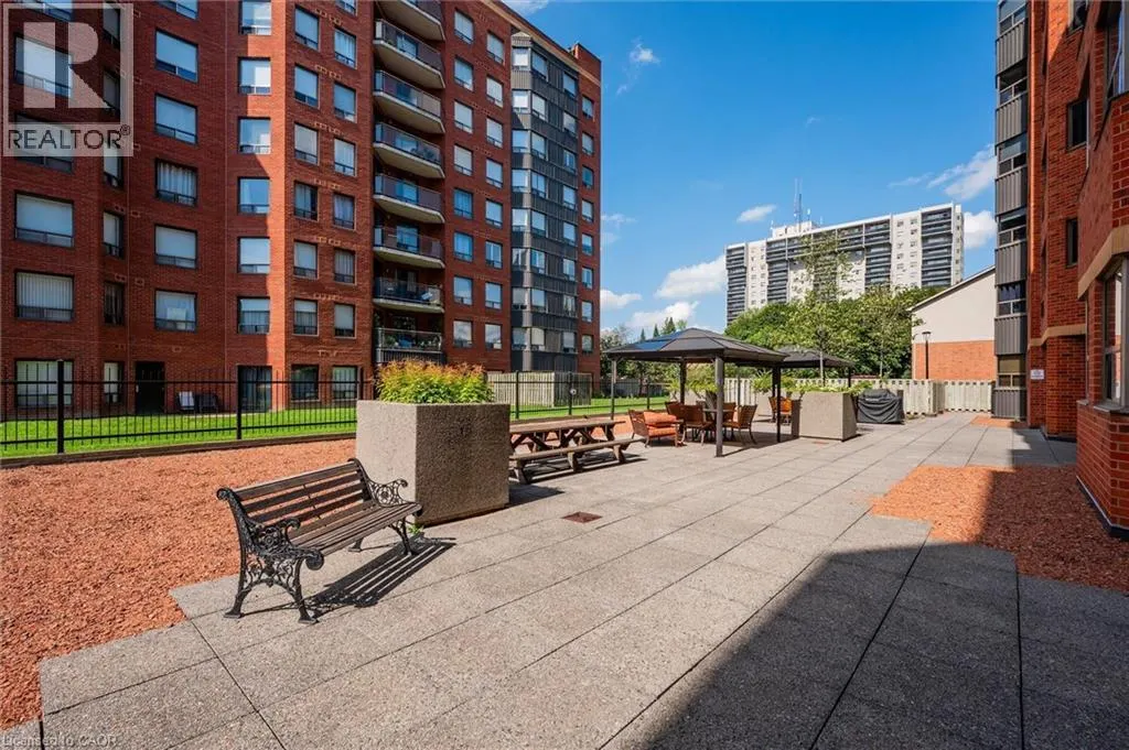 20 ELLEN Street E Unit# 610, #610