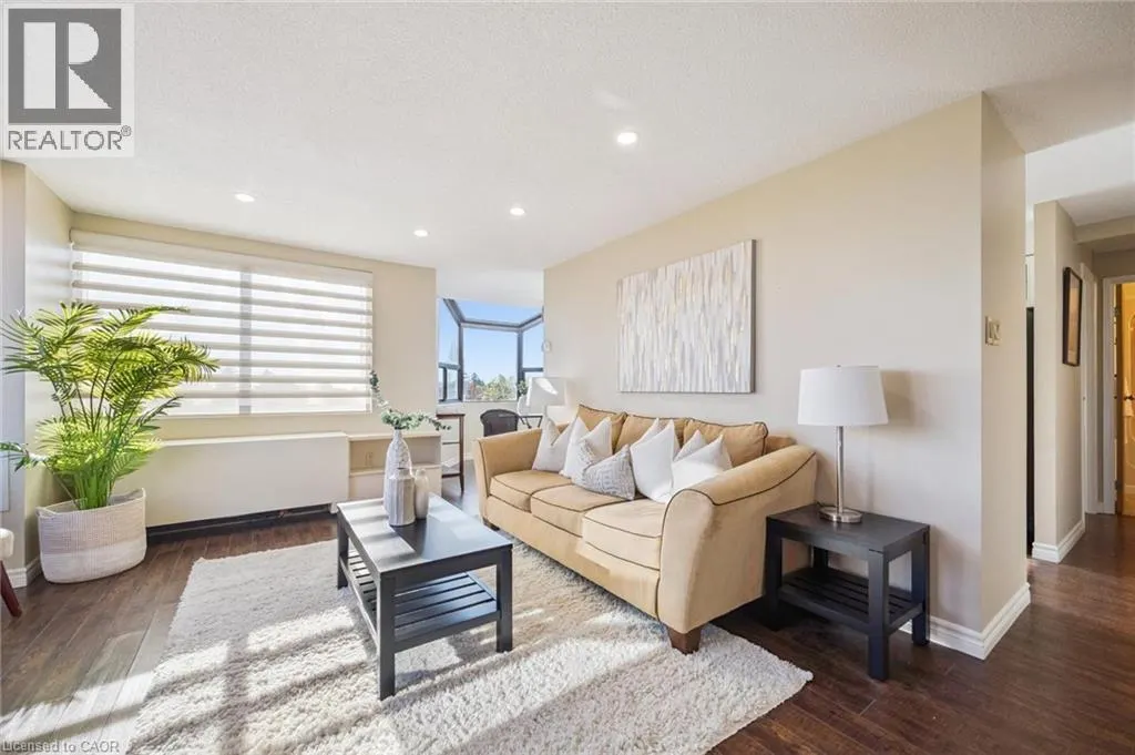 20 ELLEN Street E Unit# 610, #610