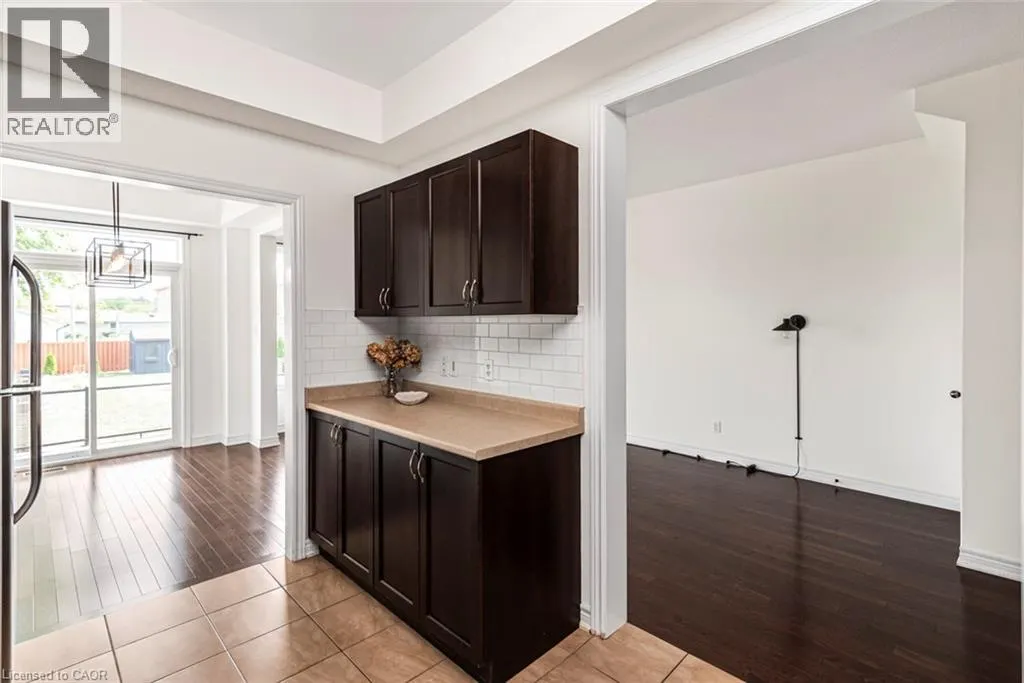 45 SEABREEZE Crescent Unit# 22, #22