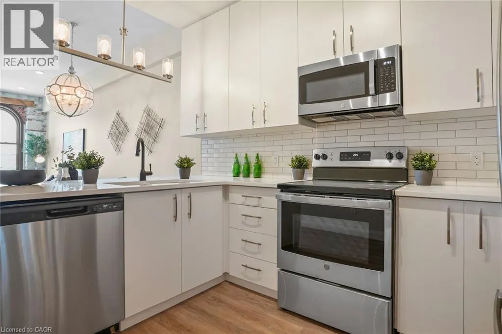 15 MAIN Street Unit# 303, #303