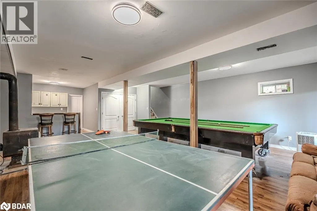 4 CLOVER Court