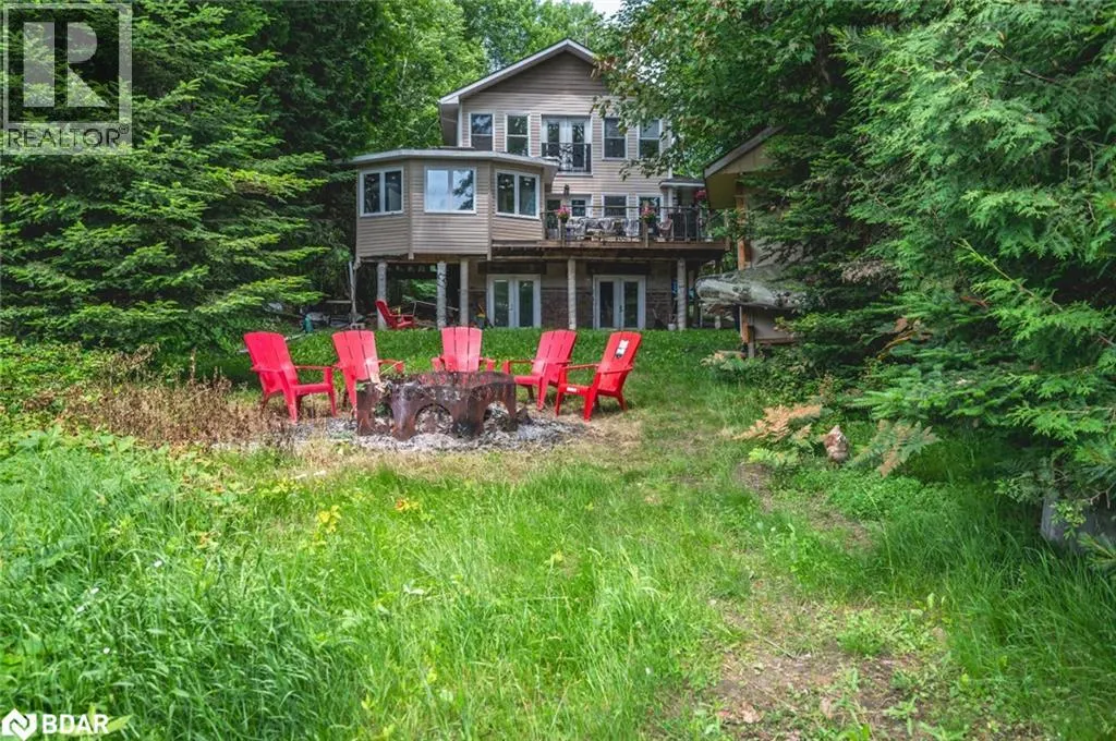 4 CLOVER Court