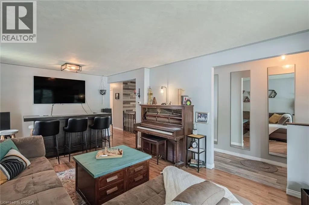 57 THOMPSON Drive