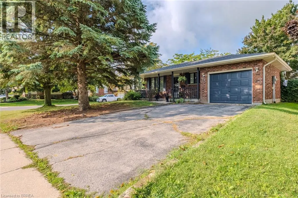 57 THOMPSON Drive
