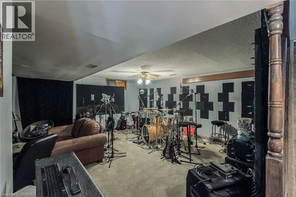 57 THOMPSON Drive