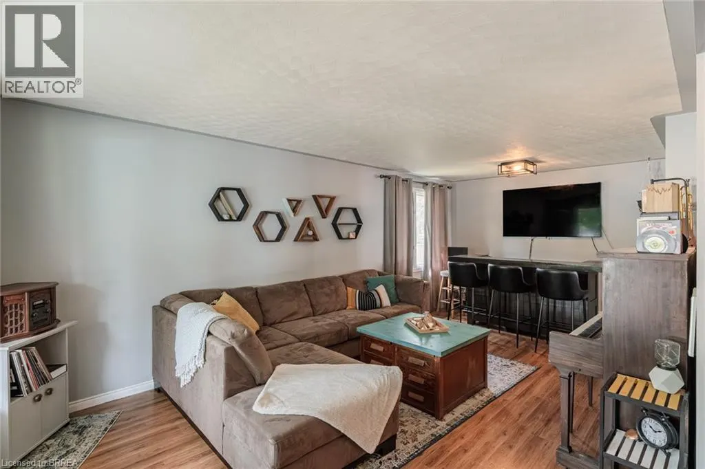 57 THOMPSON Drive