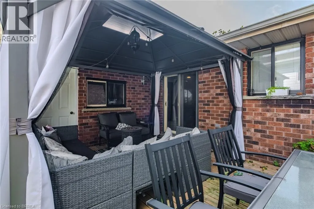 57 THOMPSON Drive
