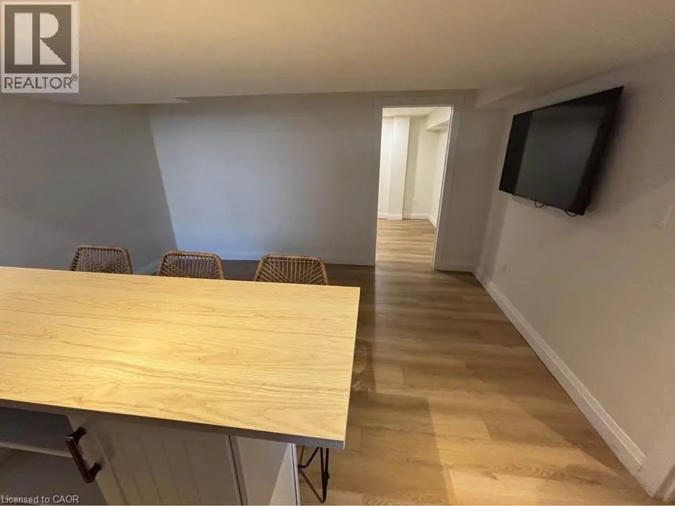 4 BANKFIELD Crescent Unit# 2, #2