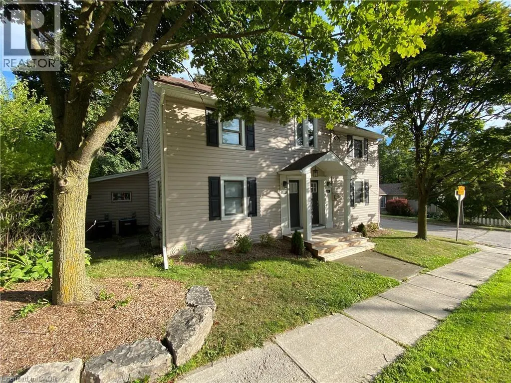 358 DUNDAS Street E