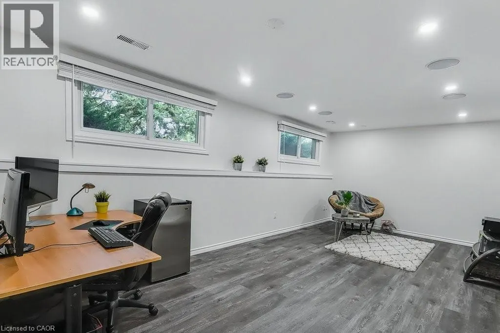 120 DEVONGLEN Drive
