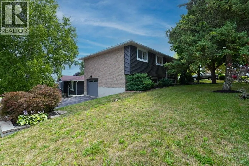 120 DEVONGLEN Drive