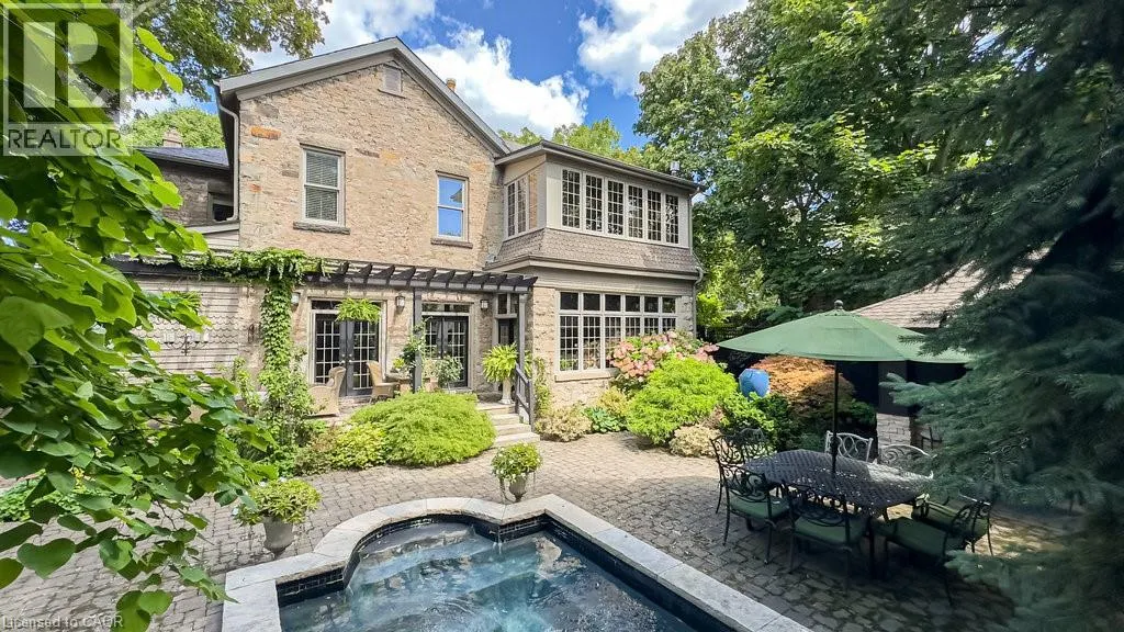 77 CLAREMONT Drive
