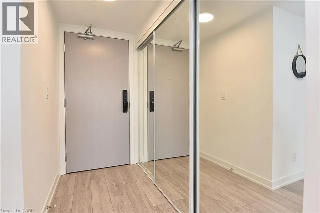 3200 DAKOTA Common Unit# B1006, #B1006