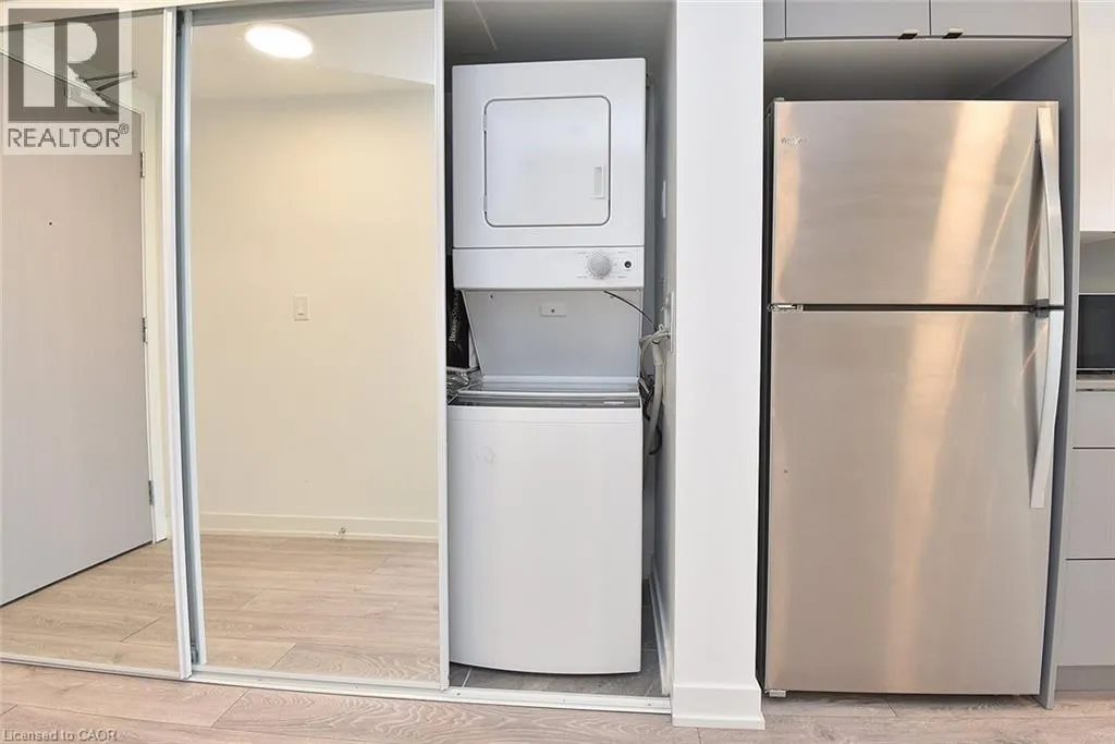 3200 DAKOTA Common Unit# B1006, #B1006