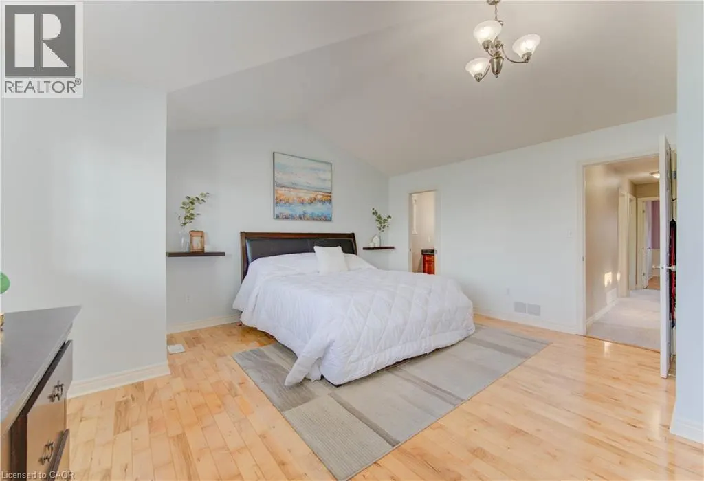 27 OLIVEWOOD Way
