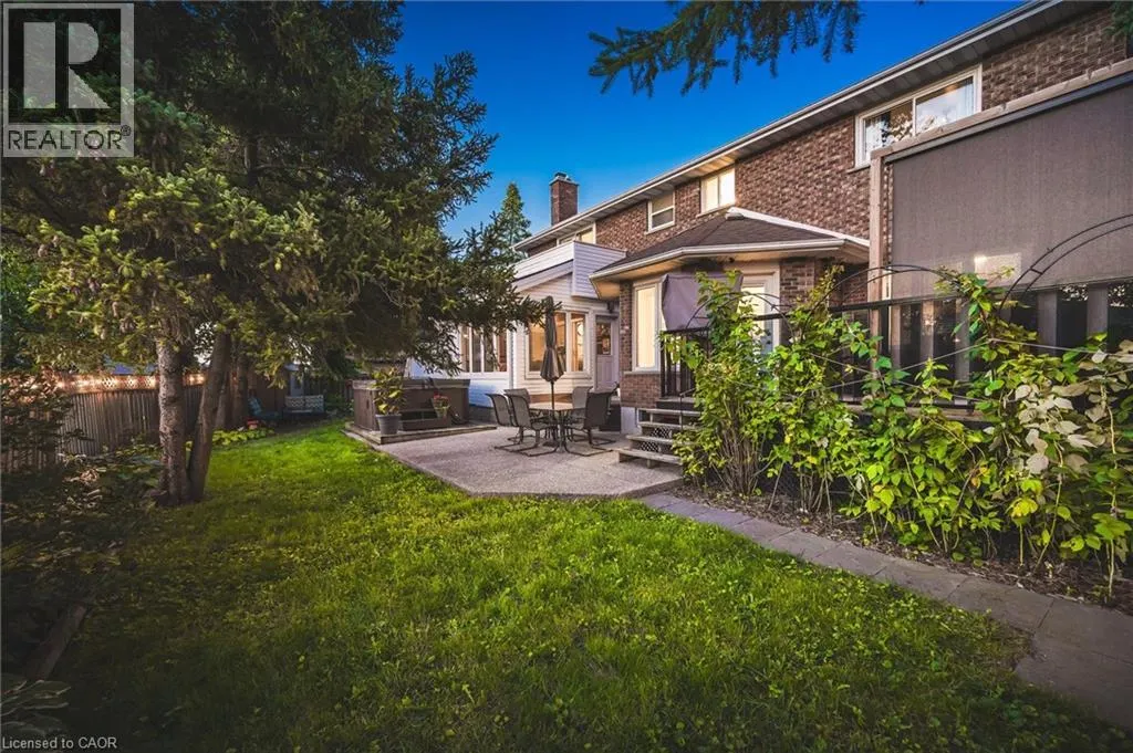 18 WESTCHESTER Place