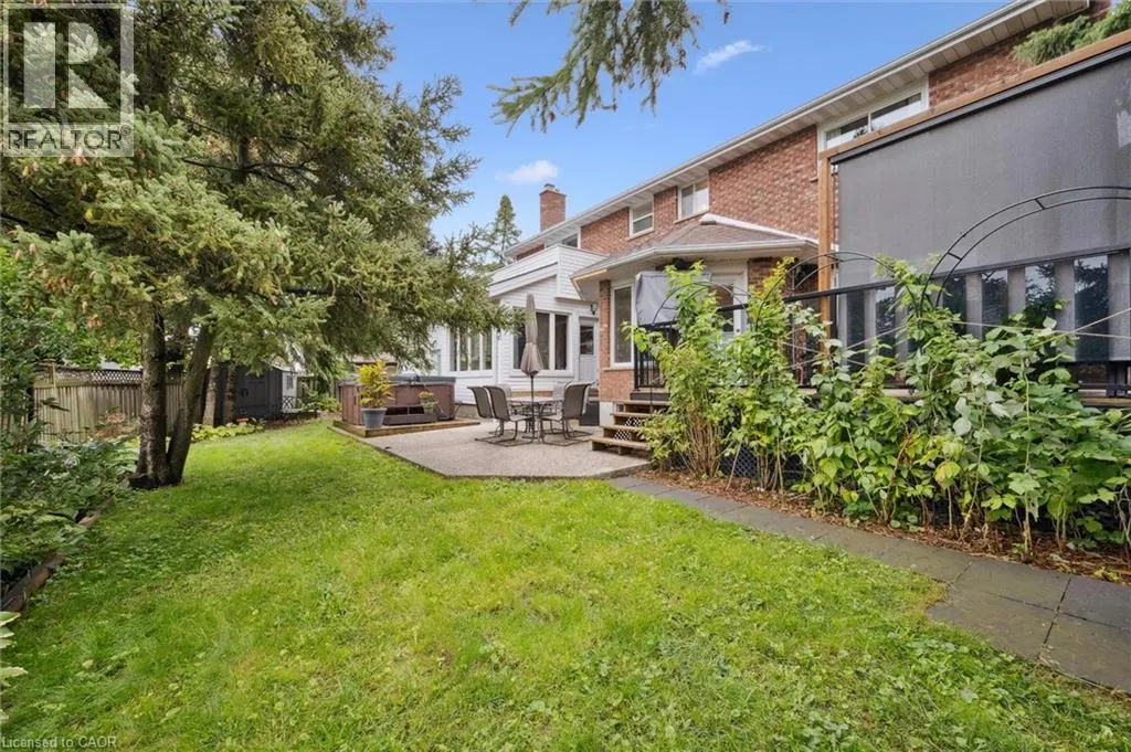 18 WESTCHESTER Place