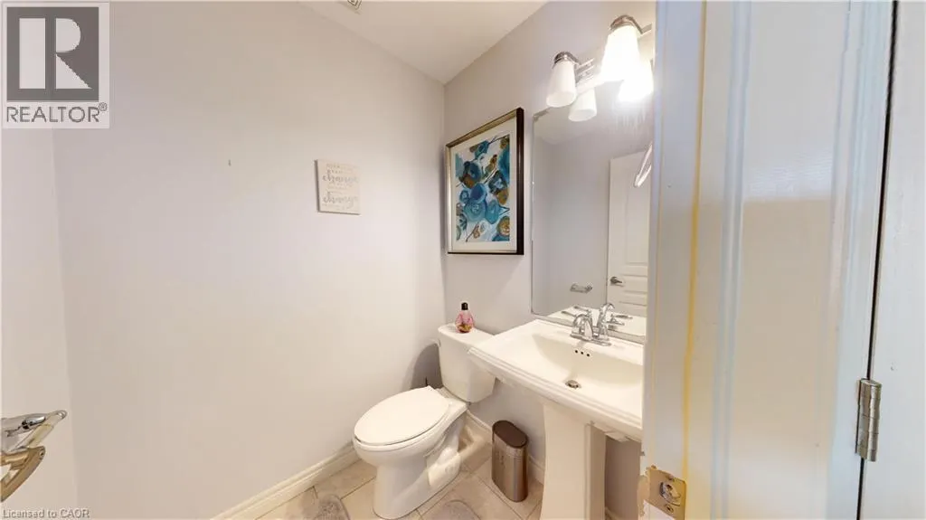 94 ROBERT PEEL Road Unit# UPPER, #UPPER