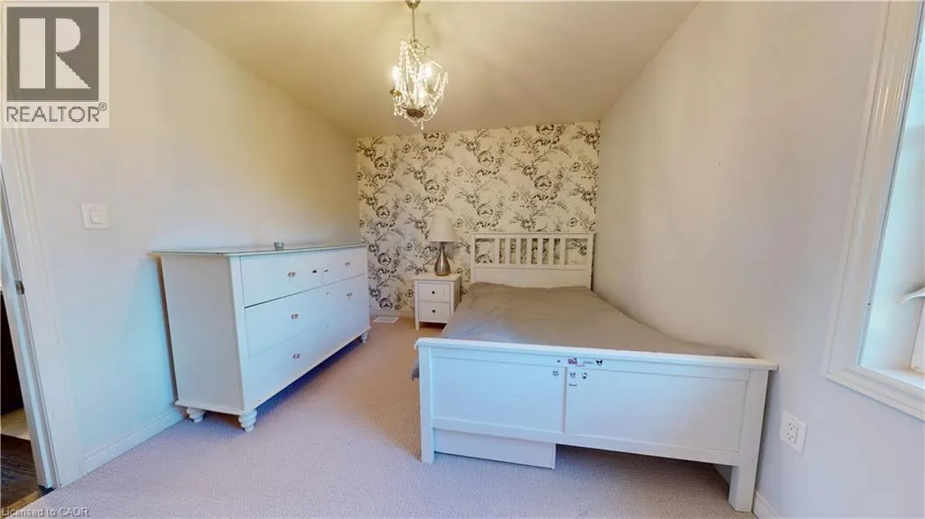94 ROBERT PEEL Road Unit# UPPER, #UPPER