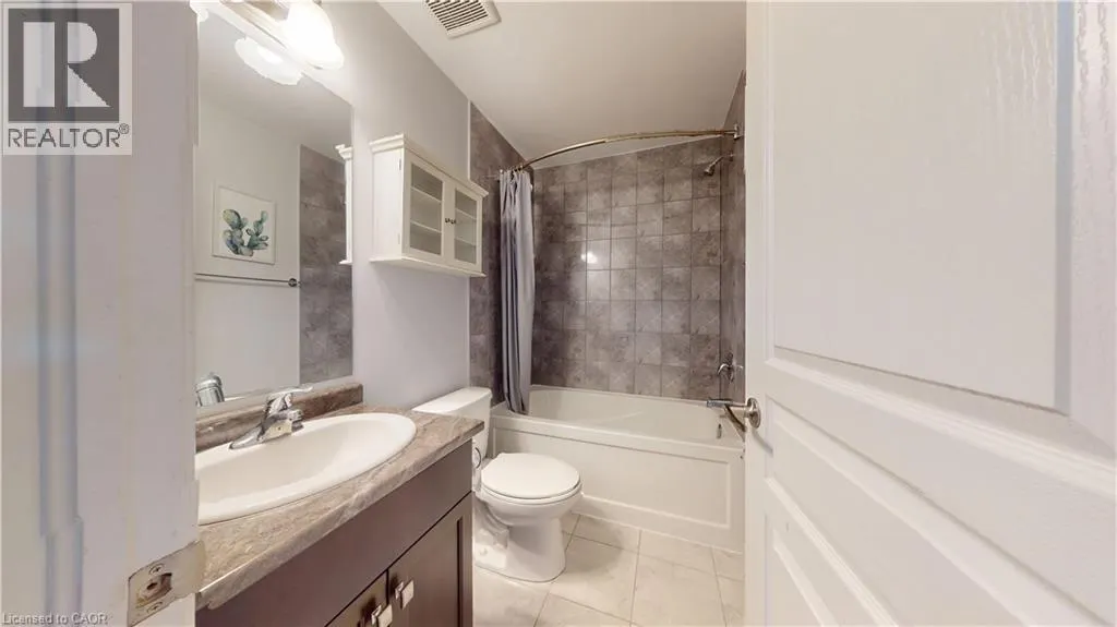 94 ROBERT PEEL Road Unit# UPPER, #UPPER