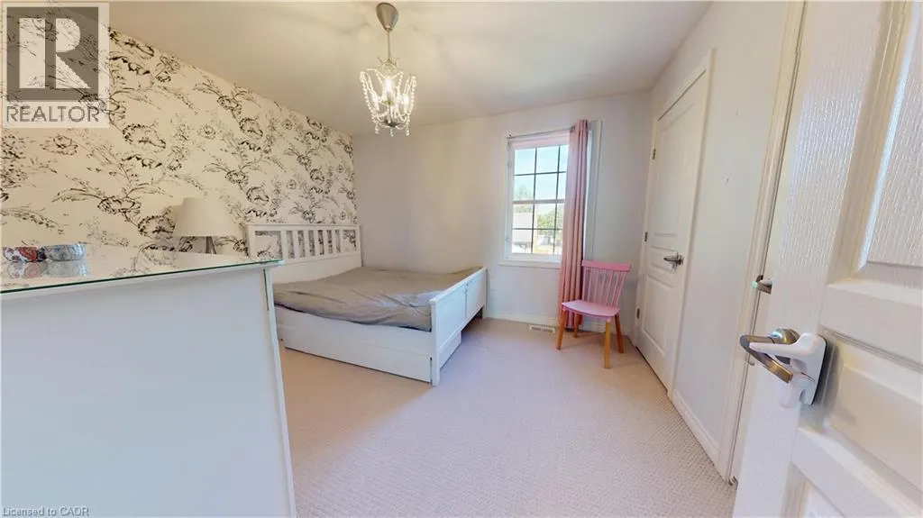 94 ROBERT PEEL Road Unit# UPPER, #UPPER