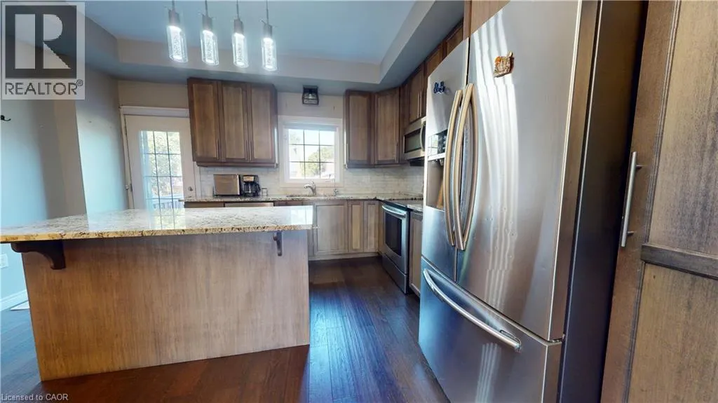 94 ROBERT PEEL Road Unit# UPPER, #UPPER