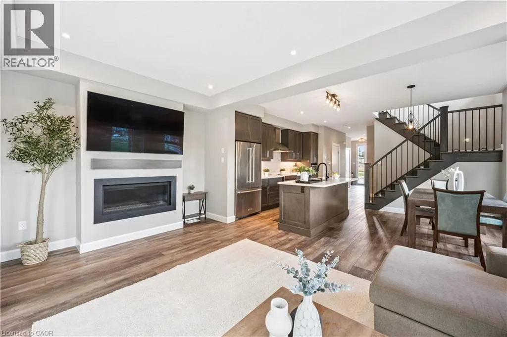884 ROBERT FERRIE Drive