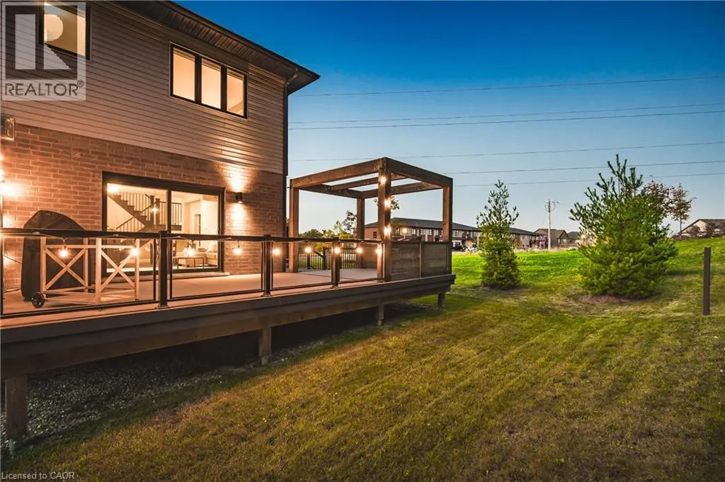 884 ROBERT FERRIE Drive