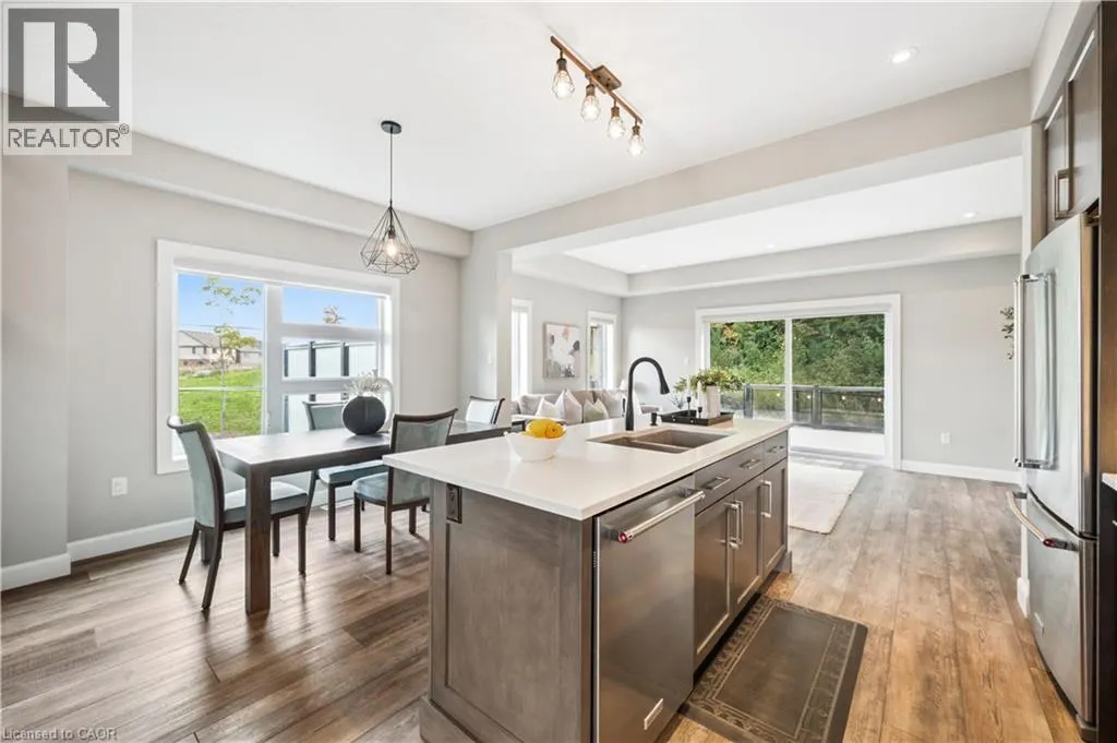 884 ROBERT FERRIE Drive