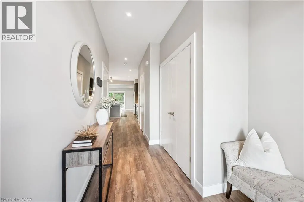 884 ROBERT FERRIE Drive