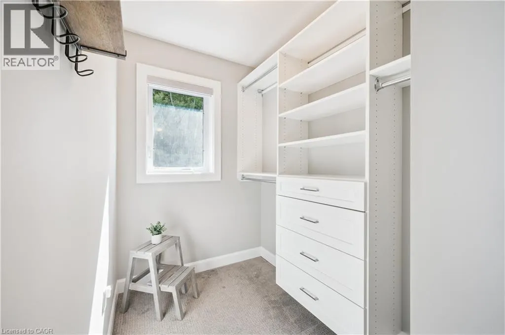 884 ROBERT FERRIE Drive