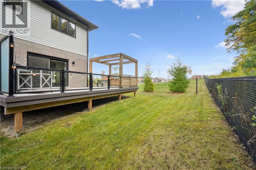 884 ROBERT FERRIE Drive