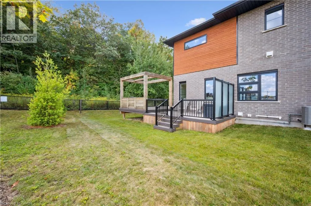 884 ROBERT FERRIE Drive