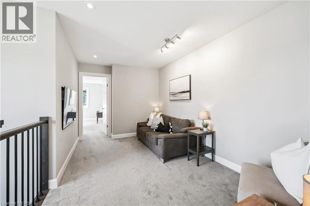 884 ROBERT FERRIE Drive