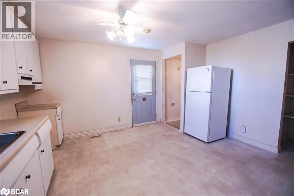 266 SIXTH Avenue W