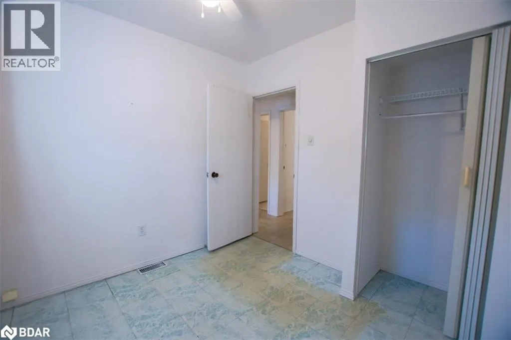 266 SIXTH Avenue W