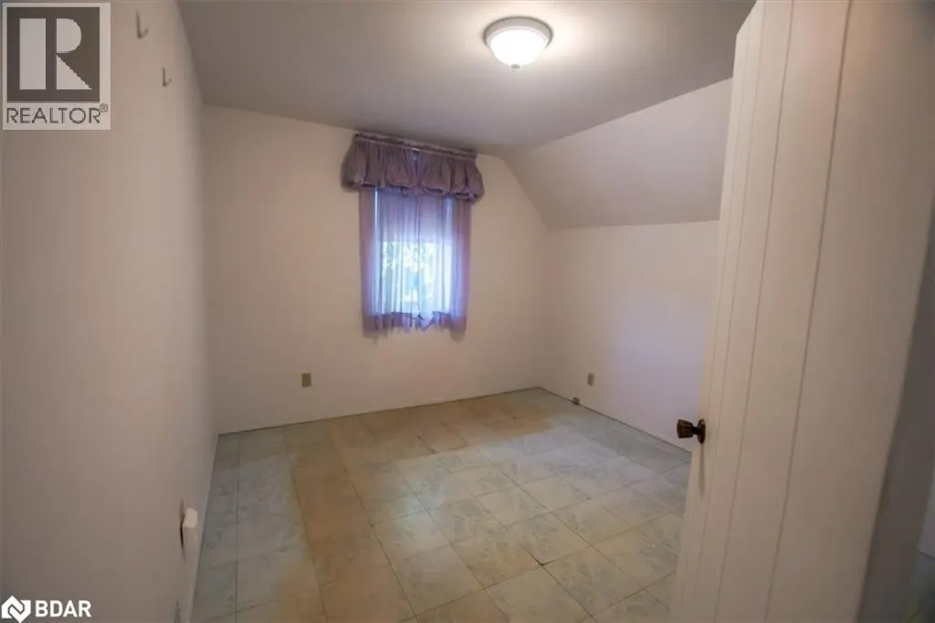 266 SIXTH Avenue W