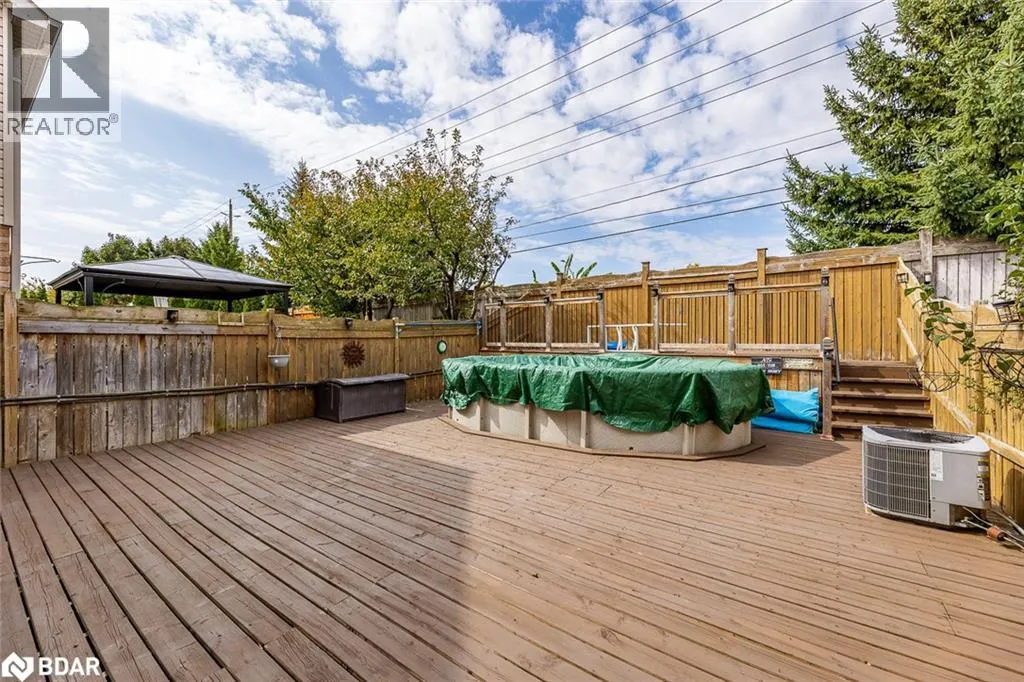 89 BENTLEY Crescent