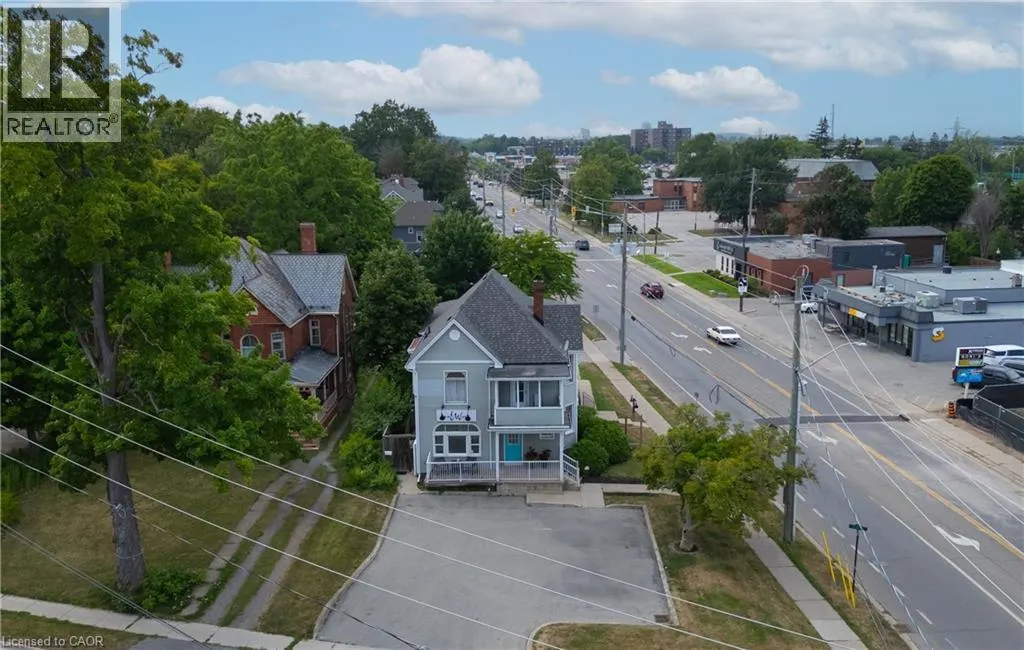 1 LIVINGSTON Avenue