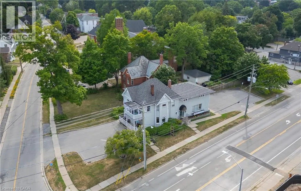 1 LIVINGSTON Avenue