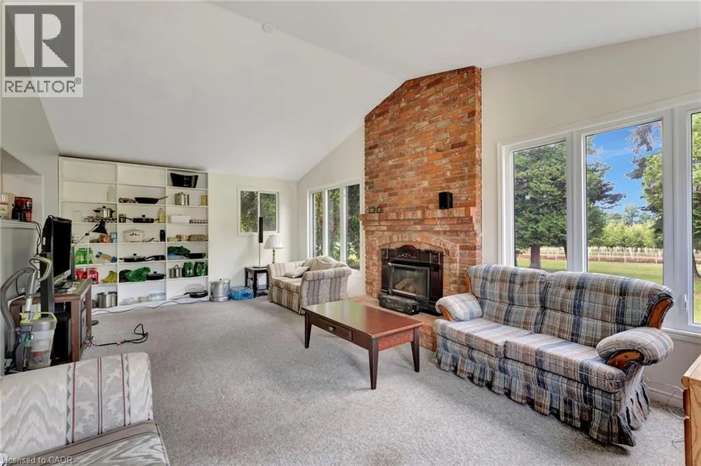 573 PARKSIDE Drive