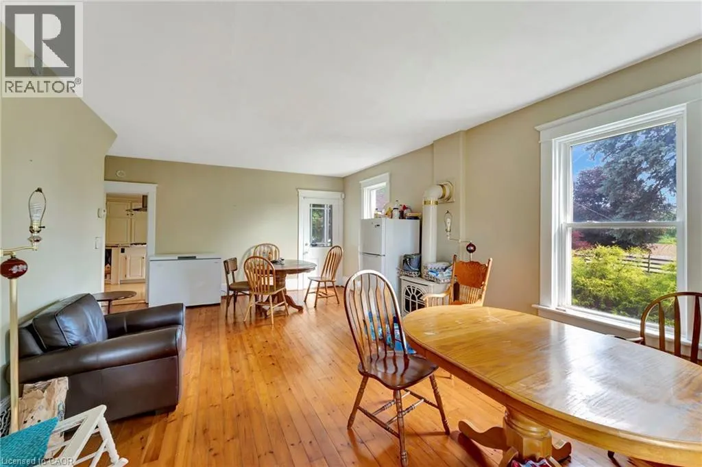 573 PARKSIDE Drive