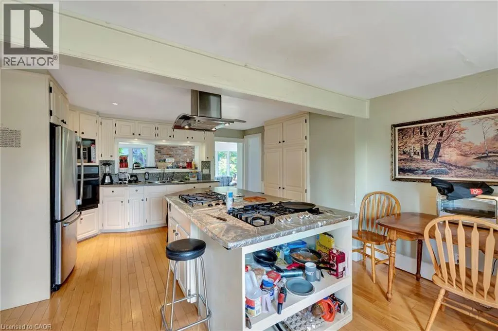 573 PARKSIDE Drive