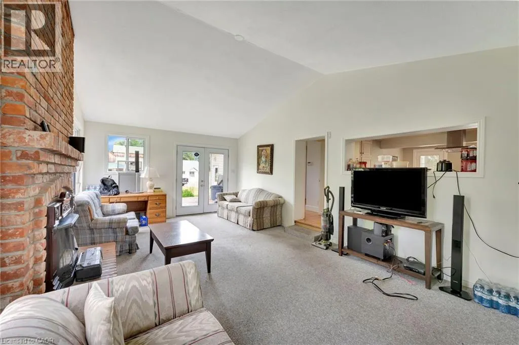 573 PARKSIDE Drive