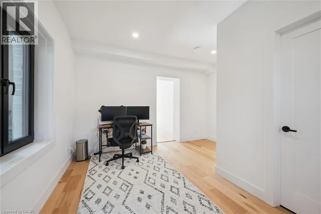 413 HURON Street