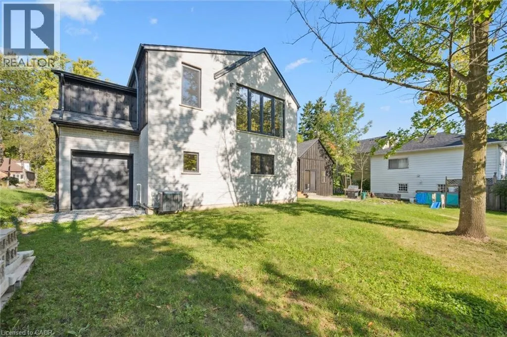 413 HURON Street