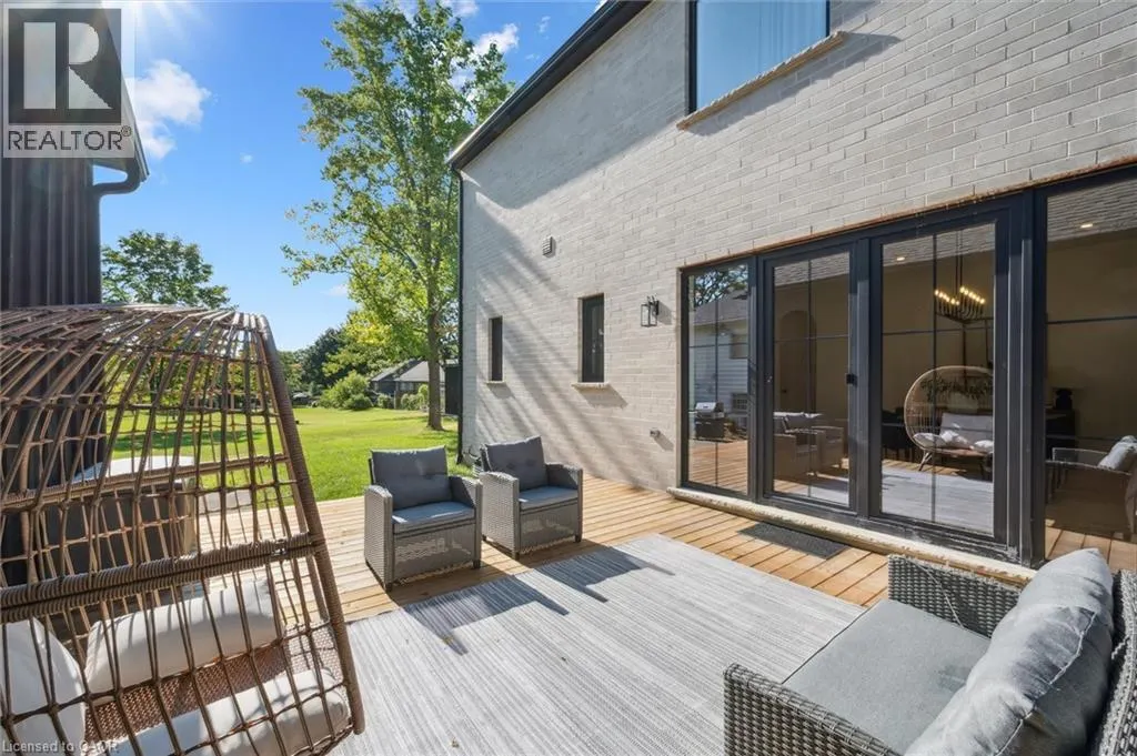 413 HURON Street
