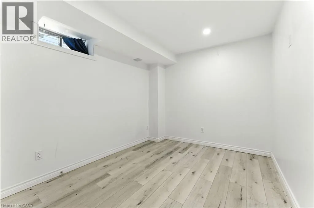 33 SANTOS Drive