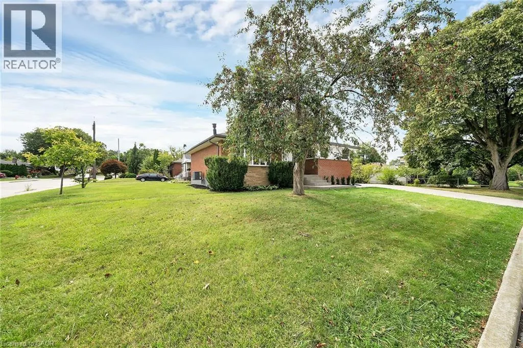 441 ELMWOOD Avenue