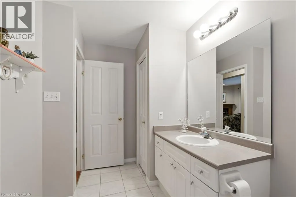18 NAPLES Boulevard